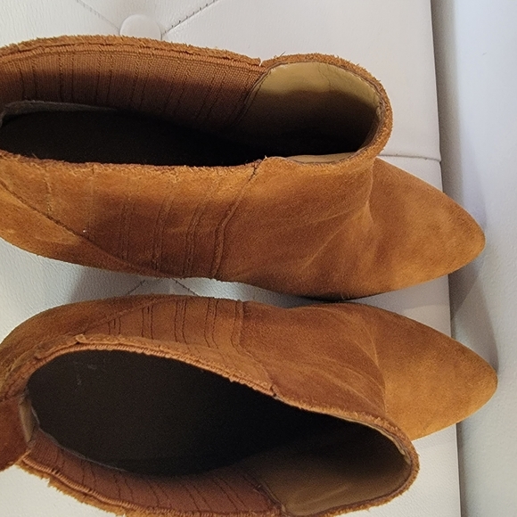 Marc Fisher Alva Pointy Toe Block Heel Suede Leather Boots Size 10M - Picture 10 of 13